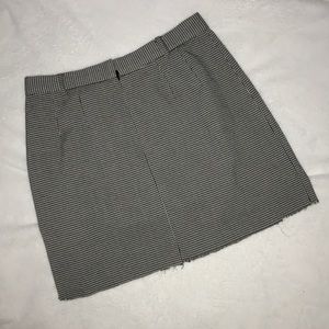 BLACK WHITE HOUNDSTOOTH PRINT MIDI SKIRT DISTRESS